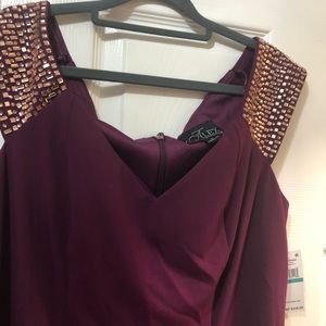 Alex Evenings off the shoulder metallic sleeve beading. Form fitting.  Formal.